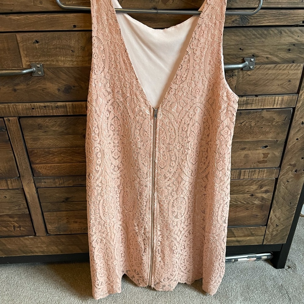 Pink lily maternity dress size s perfect condition wore to a wedding once